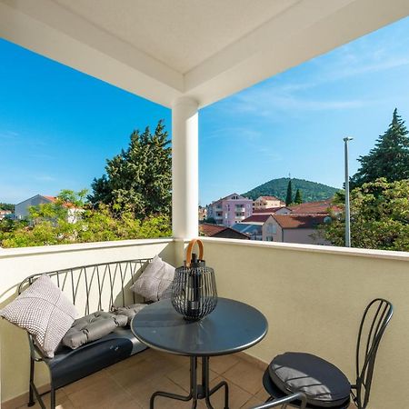 Apartment Kate With Free Parking Дубровник Екстер'єр фото